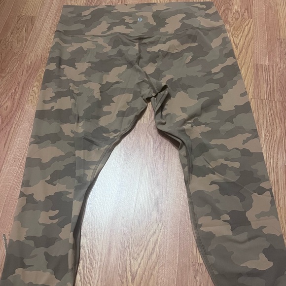 Lululemon Tan Camouflage Leggings - Picture 2 of 4
